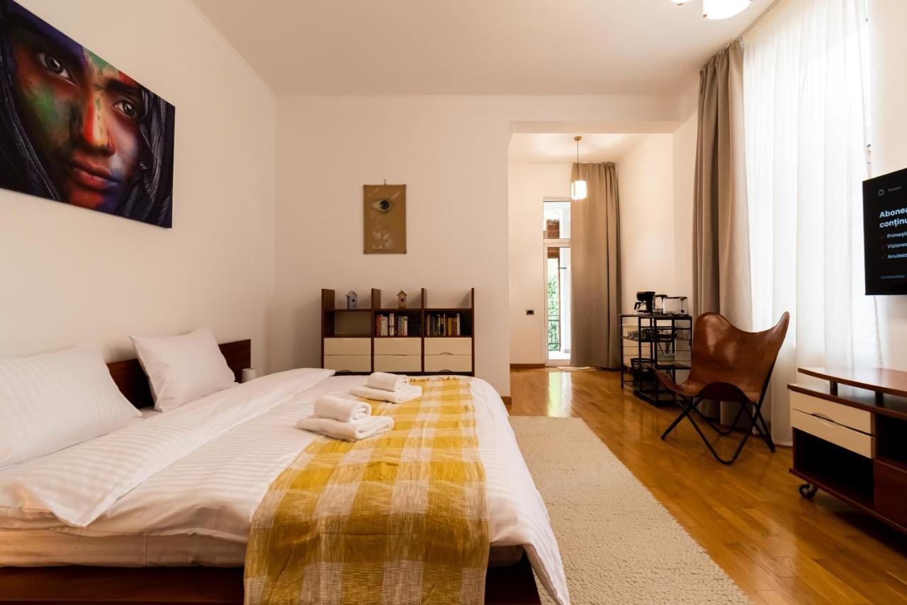 Residence 48 Beautiful Building Within Moments From The Old Town Of Braşov Exterior foto