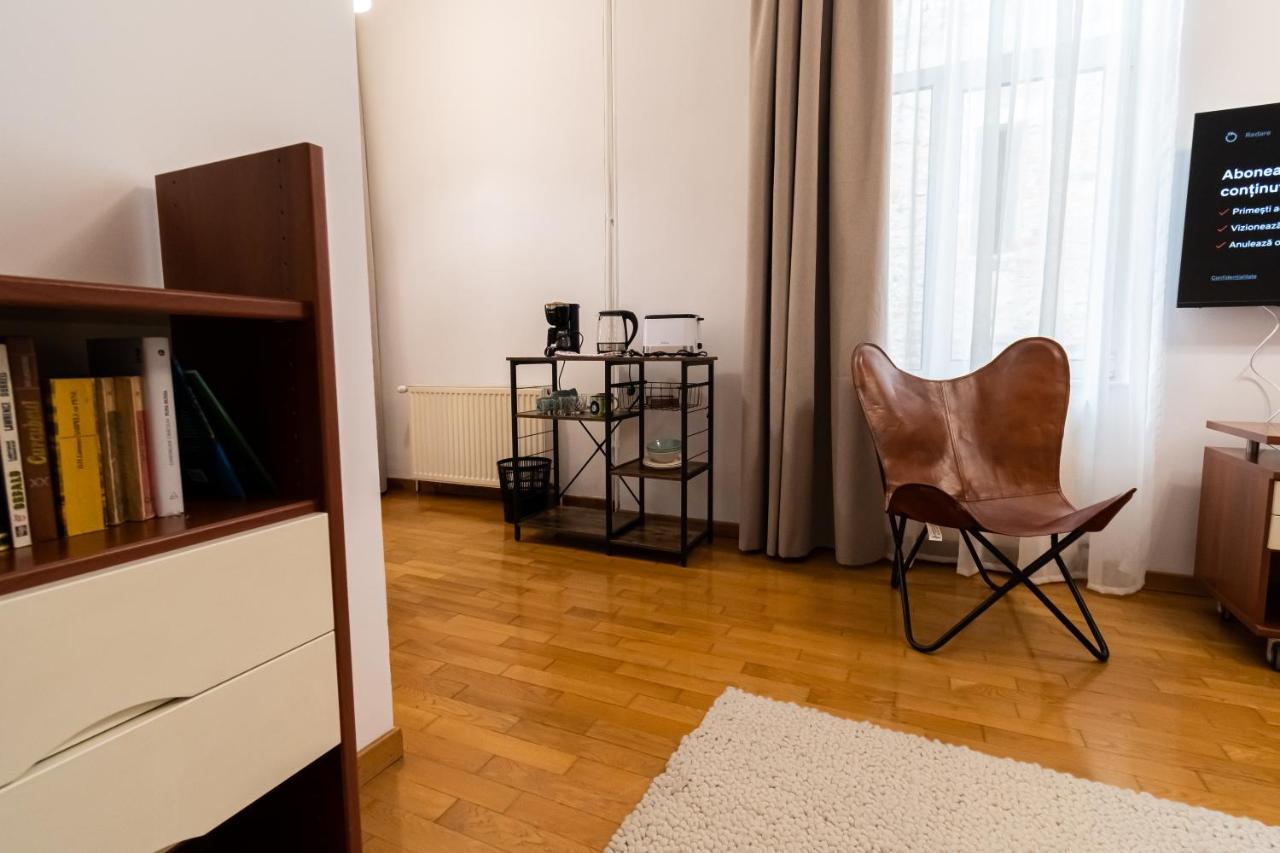 Residence 48 Beautiful Building Within Moments From The Old Town Of Braşov Exterior foto